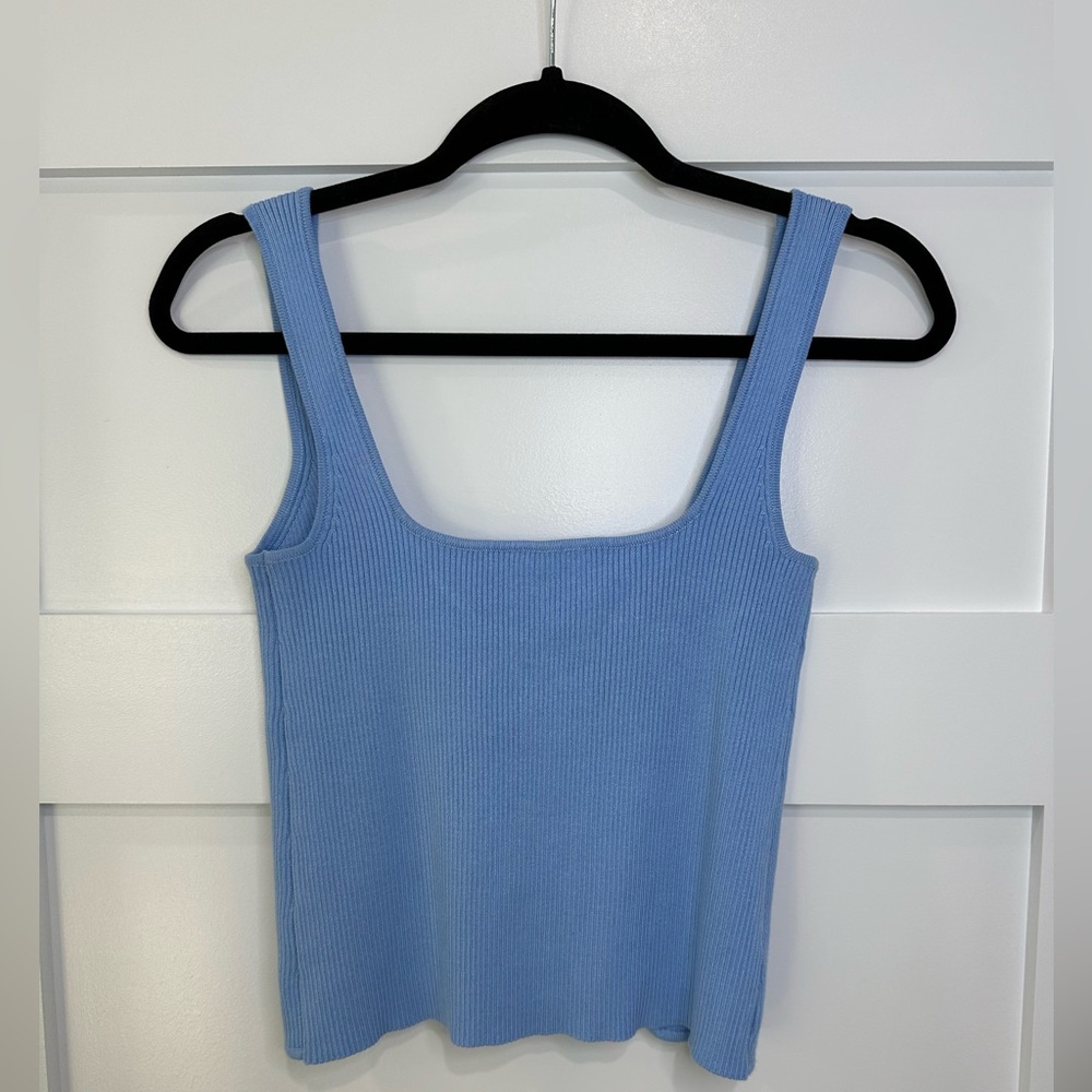 Lulu’s Blue Open Back Cropped Tank
